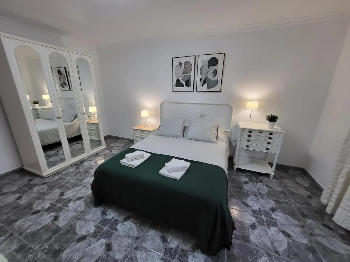 Coral 1 - 4 Bed Apartment In Los Abrigos 0*,